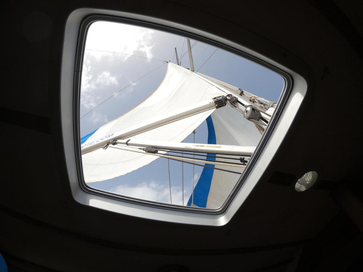 Magnifico Barco En La Graciosa Hotel Калета де Себо Екстериор снимка