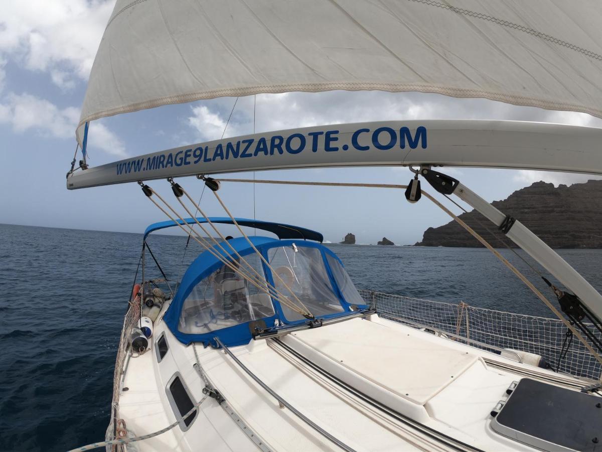 Magnifico Barco En La Graciosa Hotel Калета де Себо Екстериор снимка