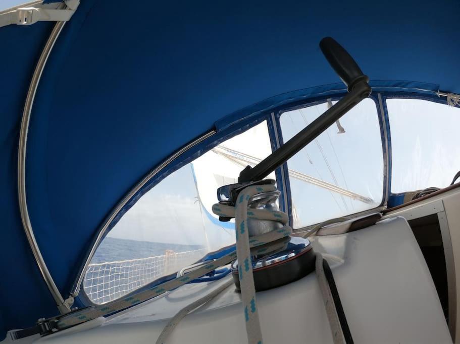 Magnifico Barco En La Graciosa Hotel Калета де Себо Екстериор снимка