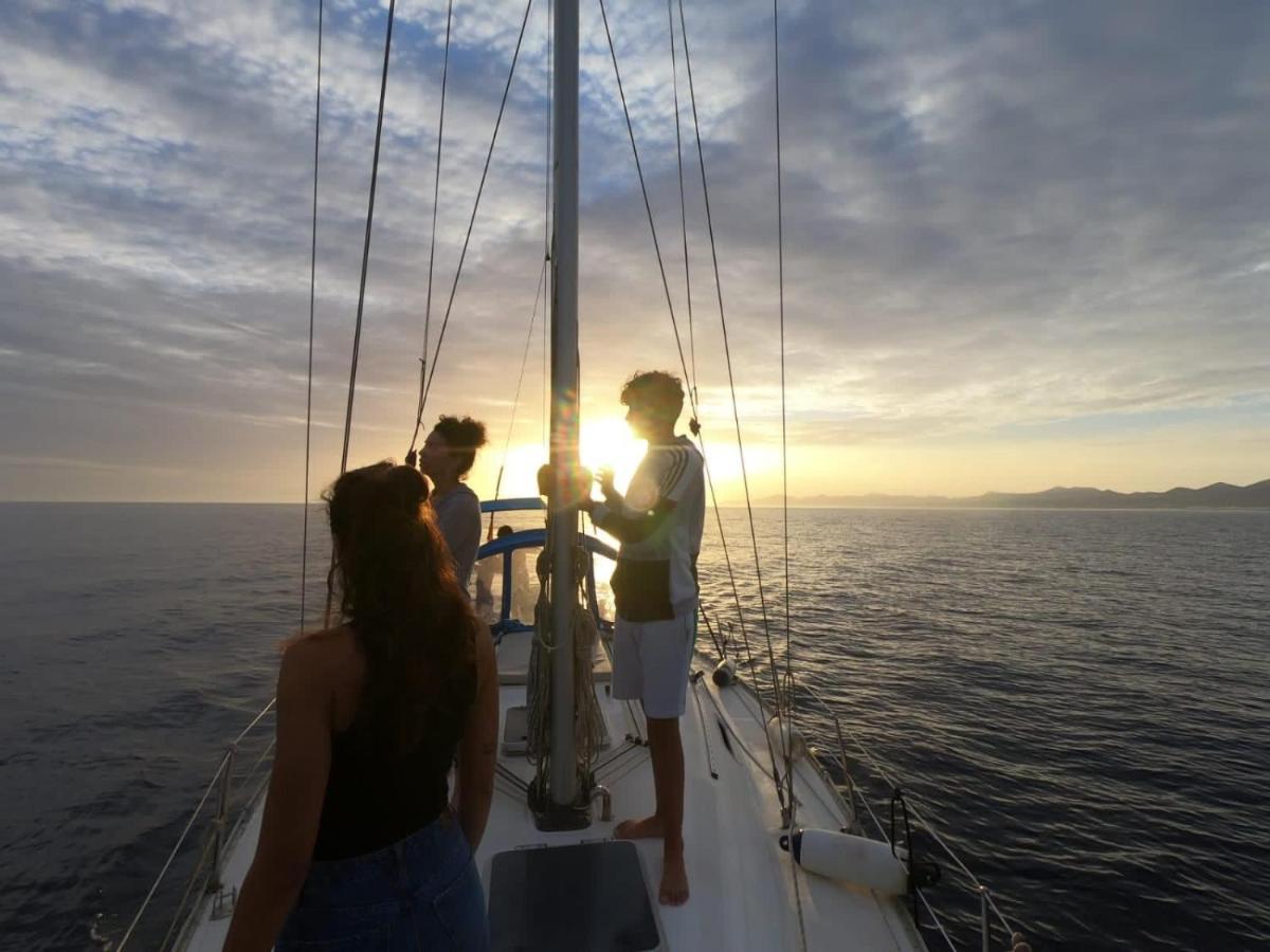 Magnifico Barco En La Graciosa Hotel Калета де Себо Екстериор снимка