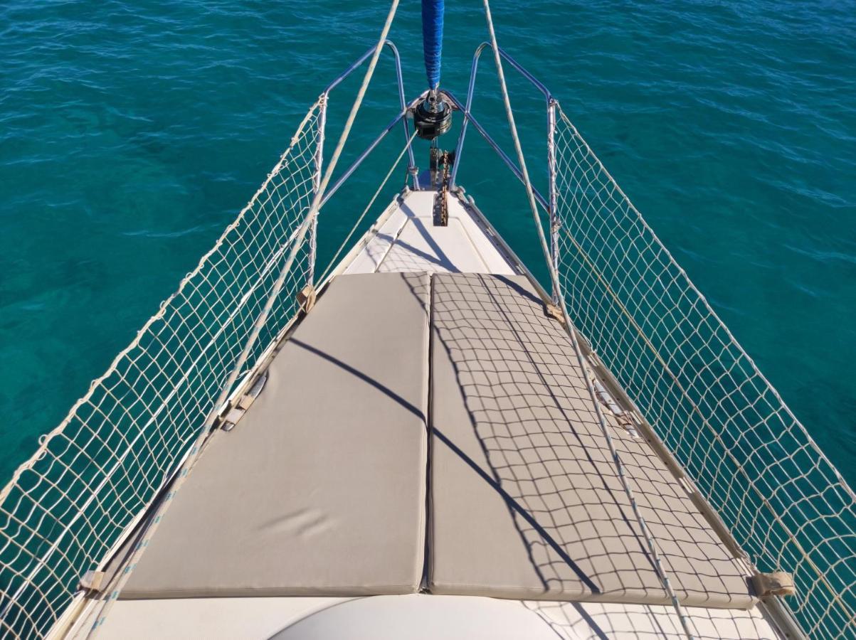 Magnifico Barco En La Graciosa Hotel Калета де Себо Екстериор снимка