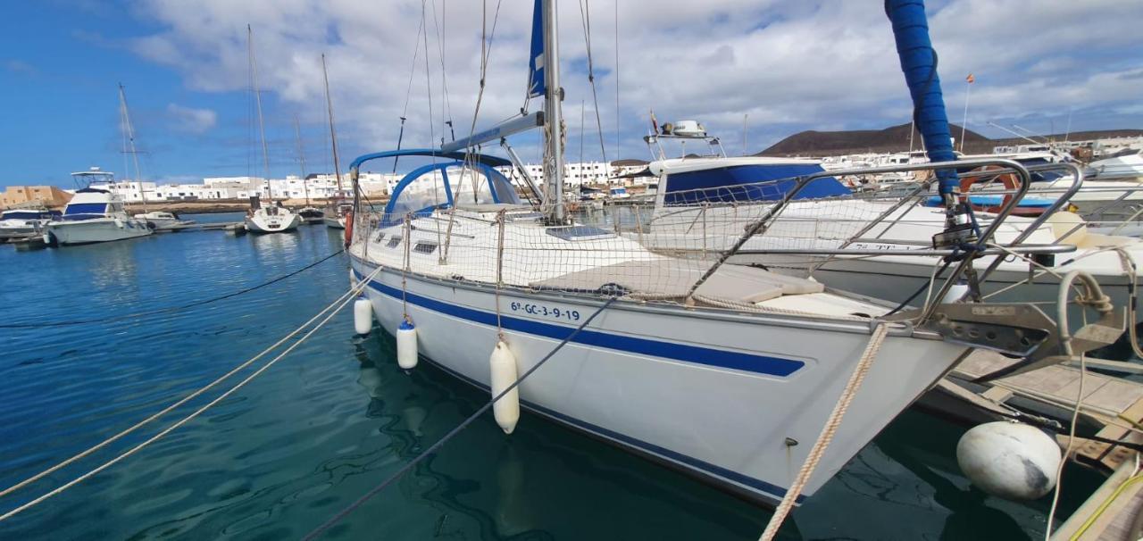 Magnifico Barco En La Graciosa Hotel Калета де Себо Екстериор снимка